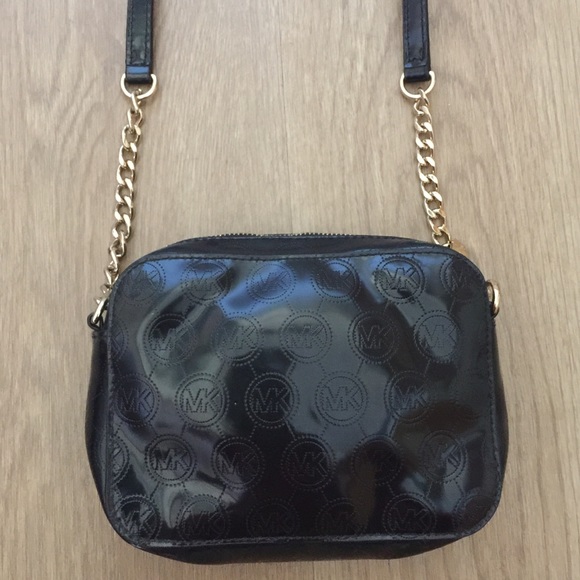 EUC Michael Kors Black & Gold Crossbody - Picture 5 of 12